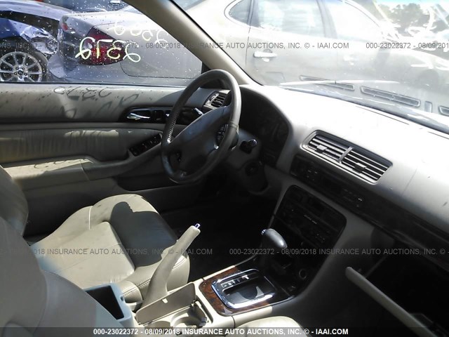19UYA2251WL009416 - 1998 ACURA 3.0CL Beyaz fotoğraf 5