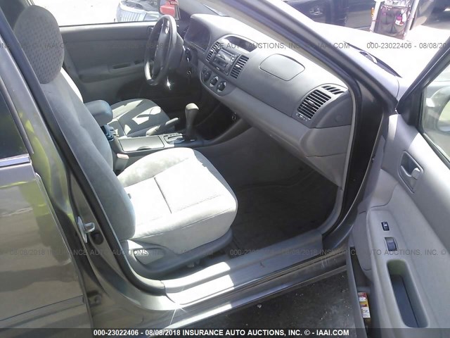 4T1BE32K03U697138 - 2003 TOYOTA CAMRY LE/XLE/SE Boz foto 5