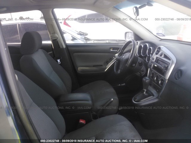 2T1KR32E56C594818 - 2006 TOYOTA COROLLA MATRIX XR BLUE photo 5