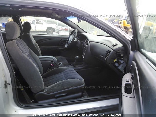 2G1WW12E8Y9296015 - 2000 CHEVROLET MONTE CARLO LS 银色 照片 5