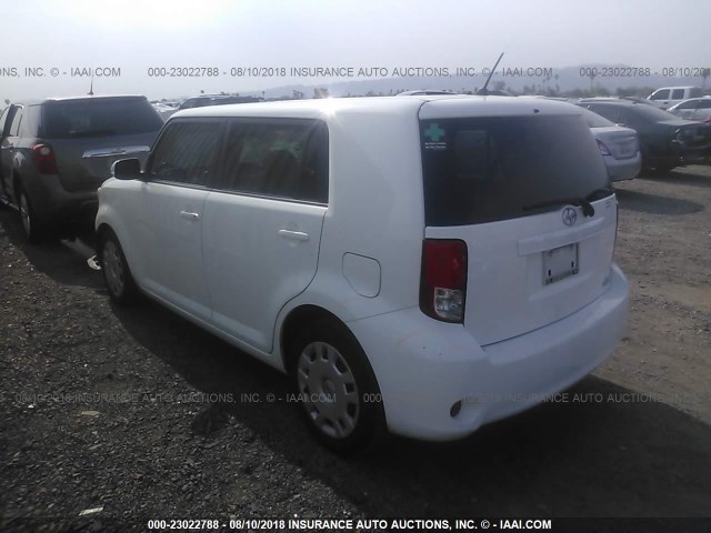 JTLZE4FE5CJ019682 - 2012 TOYOTA SCION XB WHITE photo 3