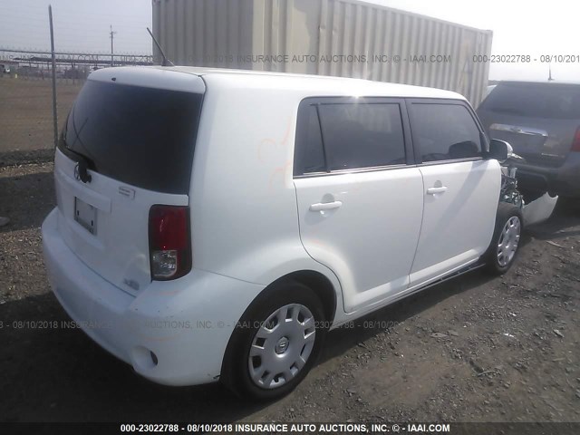 JTLZE4FE5CJ019682 - 2012 TOYOTA SCION XB WHITE photo 4