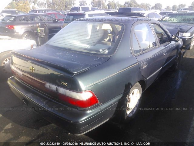 1NXBB02E9VZ653773 - 1997 TOYOTA COROLLA DX GREEN photo 4