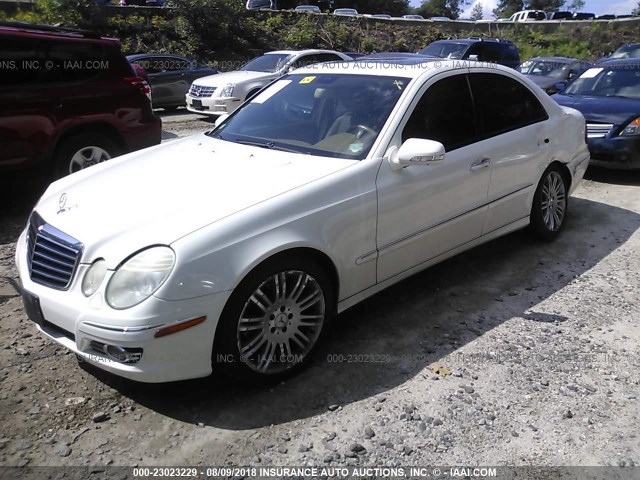 WDBUF87X57B165217 - 2007 MERCEDES-BENZ E 350 4MATIC WHITE photo 2