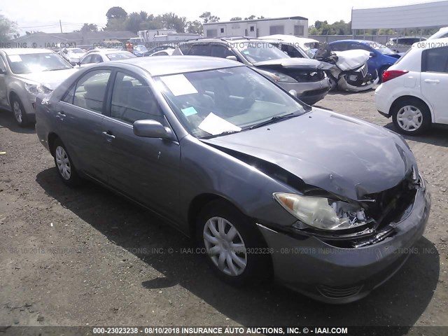 4T1BE32K45U505867 - 2005 TOYOTA CAMRY LE/XLE/SE GRAY photo 1