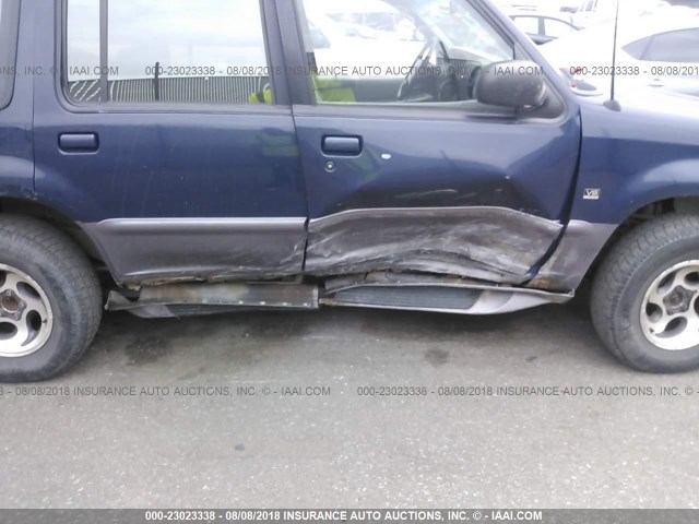 4M2DU55P9VUJ45749 - 1997 MERCURY MOUNTAINEER  Dark Blue photo 6