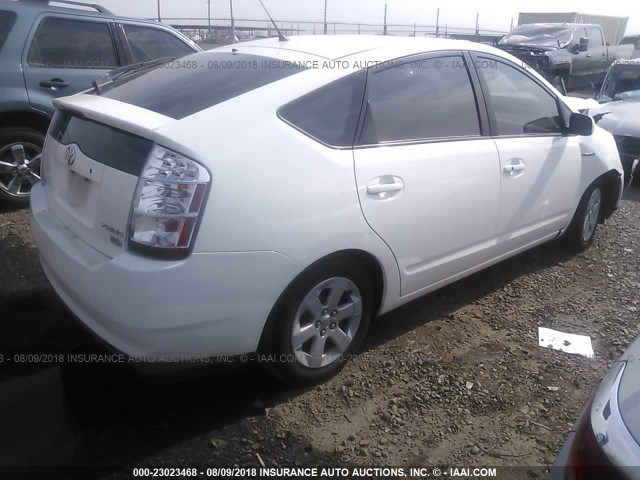 JTDKB20U573235844 - 2007 TOYOTA PRIUS WHITE photo 4