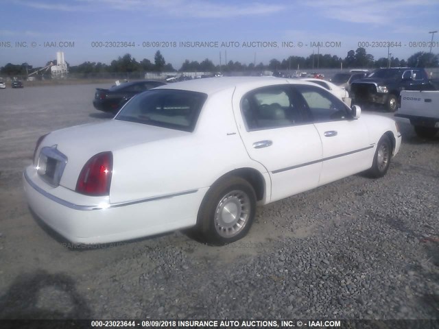 1LNHM81W5YY837683 - 2000 LINCOLN TOWN CAR EXECUTIVE Белый фото 4