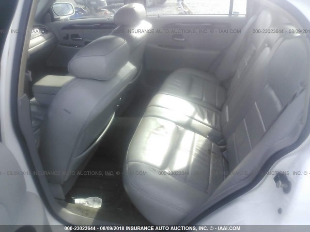 1LNHM81W5YY837683 - 2000 LINCOLN TOWN CAR EXECUTIVE Белый фото 8