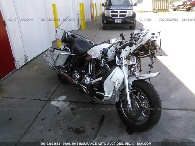 1HD1FC4137Y624019 - 2007 HARLEY-DAVIDSON FLHTCUI WHITE photo 1