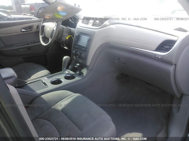 1GNKRFED2FJ235040 - 2015 CHEVROLET TRAVERSE LS Navy photo 5