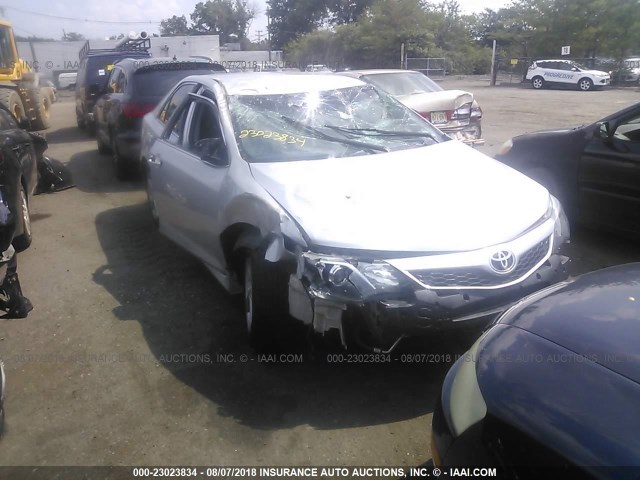 4T1BF1FK1CU594726 - 2012 TOYOTA CAMRY SE/LE/XLE SILVER photo 1