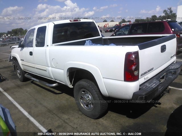 1GCHC29U93E370673 - 2003 CHEVROLET SILVERADO C2500 HEAVY DUTY WHITE photo 3