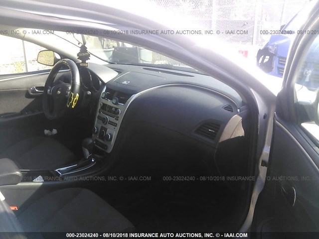 1G1ZC5E18BF362325 - 2011 CHEVROLET MALIBU 1LT ვერცხლისფერი ფოტო 5