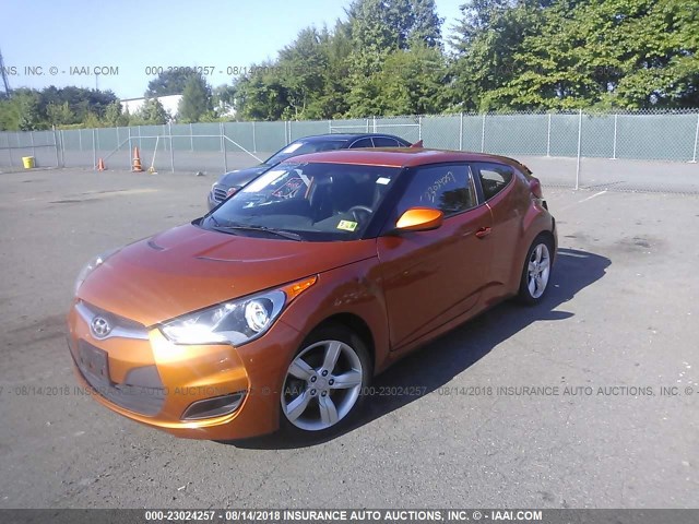 KMHTC6AD4EU207379 - 2014 HYUNDAI VELOSTER ORANGE photo 2