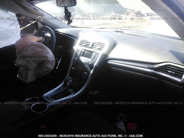 3FA6P0H7XDR344227 - 2013 FORD FUSION SE WHITE photo 5