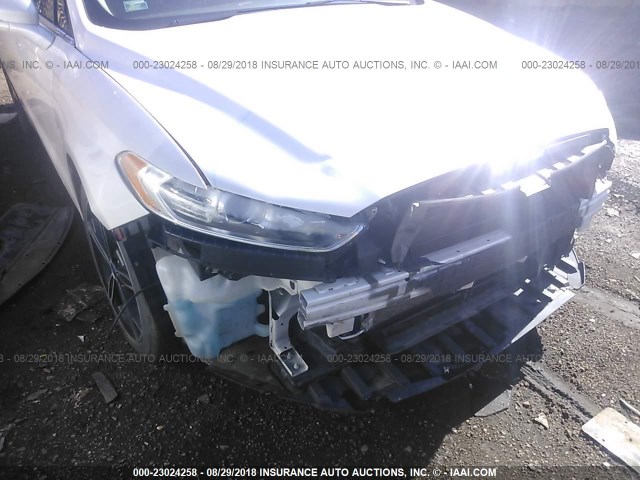 3FA6P0H7XDR344227 - 2013 FORD FUSION SE WHITE photo 6