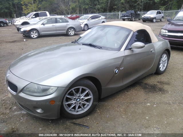 4USBT335X5LS56316 - 2005 BMW Z4 2.5 Champagne photo 2