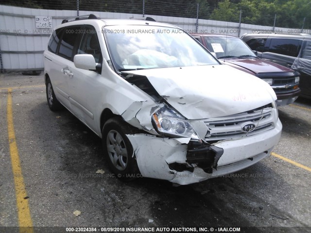 KNDMB233866055489 - 2006 KIA SEDONA EX/LX WHITE photo 6