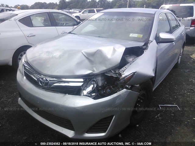 4T1BF1FK5DU211131 - 2013 TOYOTA CAMRY L/SE/LE/XLE 银色 照片 6