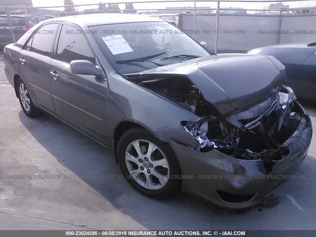 4T1BF30K05U608803 - 2005 TOYOTA CAMRY LE/XLE/SE 灰色 照片 1