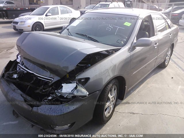 4T1BF30K05U608803 - 2005 TOYOTA CAMRY LE/XLE/SE 灰色 照片 2