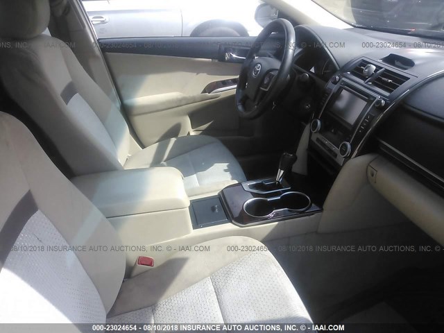 4T4BF1FKXCR205376 - 2012 TOYOTA CAMRY SE/LE/XLE შავი ფოტო 5