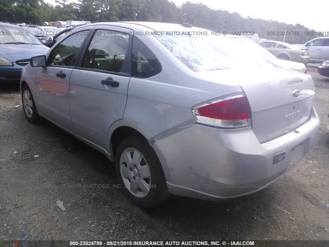 1FAHP34N58W276436 - 2008 FORD FOCUS S/SE SILVER photo 3