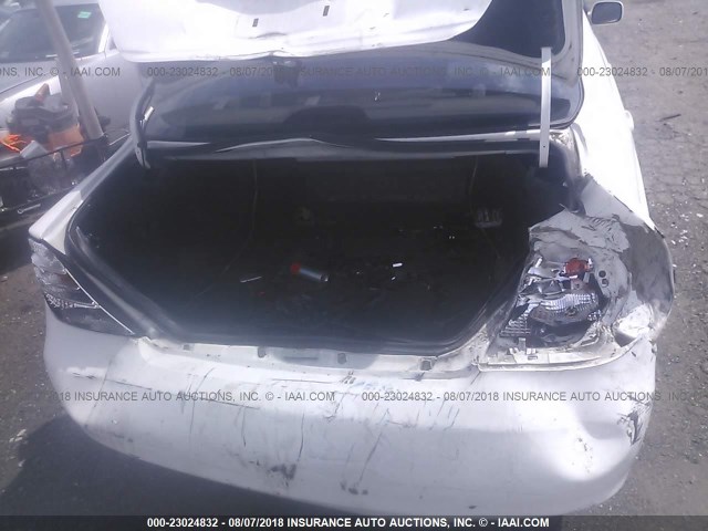 4T1BE32K92U500269 - 2002 TOYOTA CAMRY LE/XLE/SE WHITE photo 6