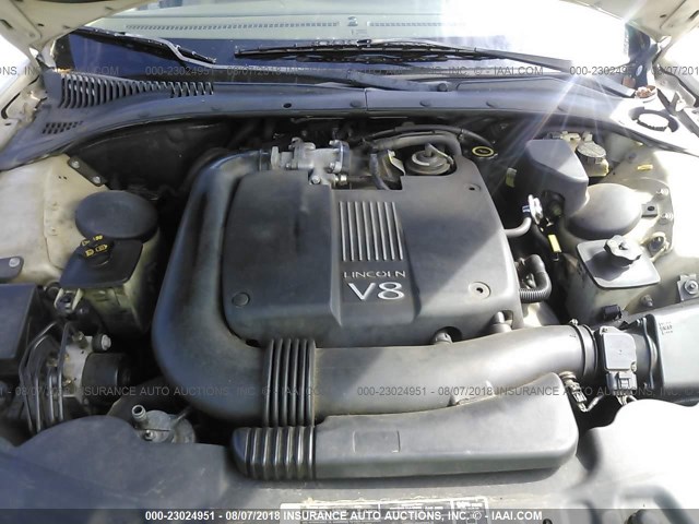 1LNHM87A2YY921634 - 2000 LINCOLN LS კრემისფერი ფოტო 10