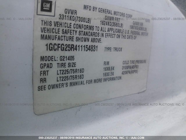 1GCFG25R411154831 - 2001 CHEVROLET EXPRESS G2500  WHITE photo 9