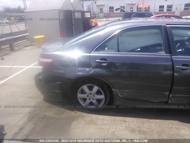 4T1BE46K47U187543 - 2007 TOYOTA CAMRY NEW GENERAT CE/LE/XLE/SE GRAY photo 6