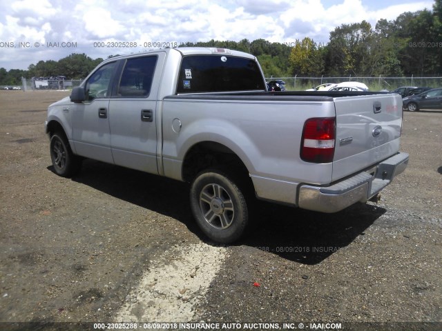 1FTPW12565FA83143 - 2005 FORD F150 SUPERCREW SILVER photo 3