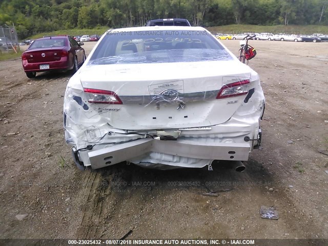 4T1BF1FKXEU869948 - 2014 TOYOTA CAMRY L/SE/LE/XLE 白色 照片 6