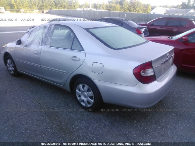 4T1BE32K92U059341 - 2002 TOYOTA CAMRY LE/XLE/SE 灰色 照片 3