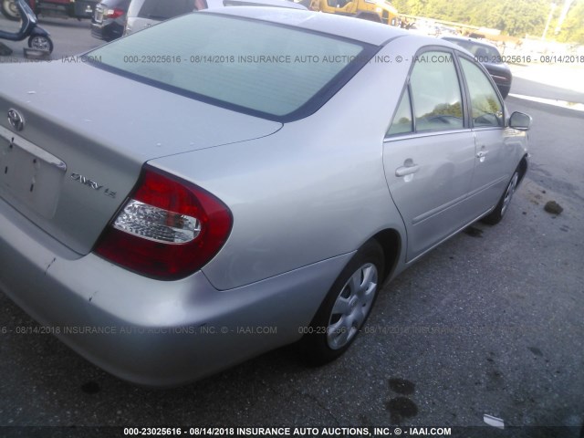 4T1BE32K92U059341 - 2002 TOYOTA CAMRY LE/XLE/SE 灰色 照片 4