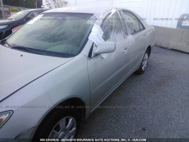 4T1BE32K92U059341 - 2002 TOYOTA CAMRY LE/XLE/SE 灰色 照片 6