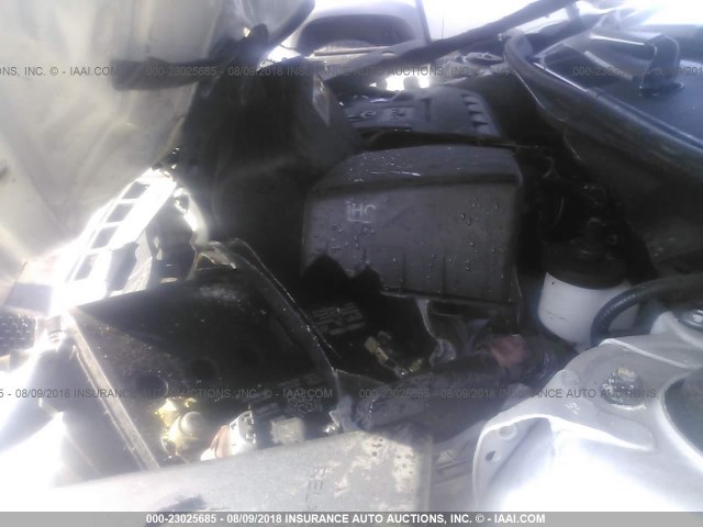 4T1BF1FK6HU340291 - 2017 TOYOTA CAMRY LE/XLE/SE/XSE WHITE photo 10