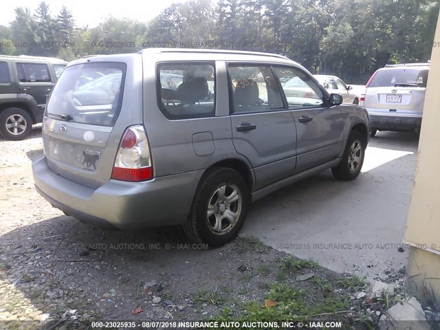 JF1SG63686G717484 - 2006 SUBARU FORESTER 2.5X GRAY photo 4