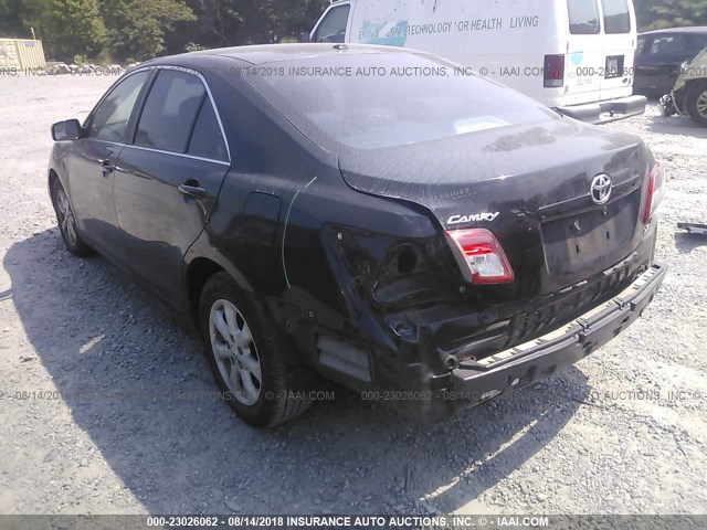 4T1BF3EK2BU154090 - 2011 TOYOTA CAMRY SE/LE/XLE BLACK photo 3