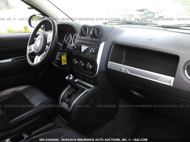 1C4NJDEB8HD106060 - 2017 JEEP COMPASS LATITUDE 蓝色 照片 5