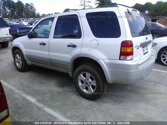 1FMCU03187KB78805 - 2007 FORD ESCAPE XLT WHITE photo 3