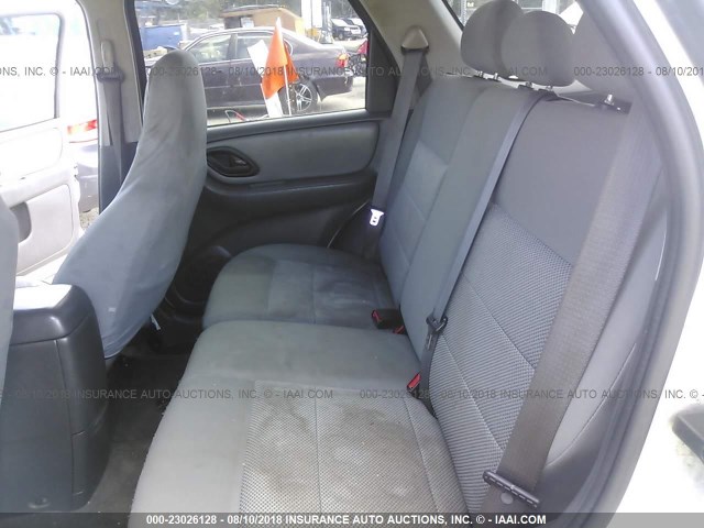 1FMCU03187KB78805 - 2007 FORD ESCAPE XLT WHITE photo 8