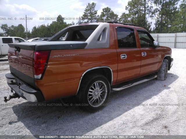 3GNEC12Z25G242619 - 2005 CHEVROLET AVALANCHE C1500 ORANGE photo 4