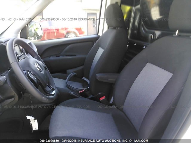 ZFBERFBB9H6E77571 - 2017 RAM PROMASTER CITY SLT 白色 照片 8