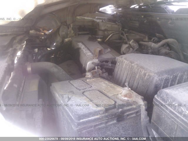 KM8SB12B54U828630 - 2004 HYUNDAI SANTA FE GL SILVER photo 10