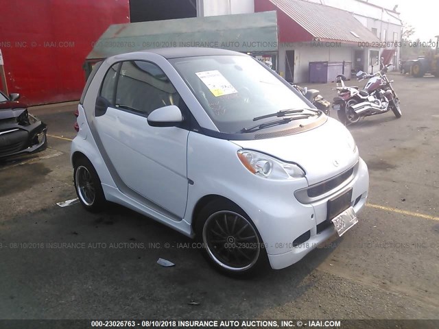 WMEEJ3BA2CK570263 - 2012 SMART FORTWO PURE/PASSION WHITE photo 1