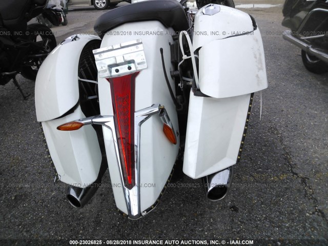 5VPTW36N9G3049224 - 2016 VICTORY MOTORCYCLES CROSS COUNTRY TOUR WHITE photo 6