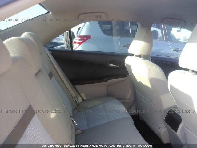 4T1BF1FK8CU631027 - 2012 TOYOTA CAMRY SE/LE/XLE შავი ფოტო 8