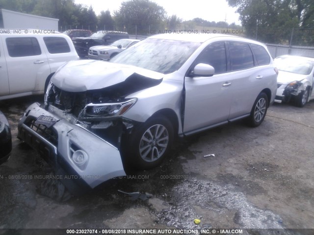 5N1AR2MN3EC671126 - 2014 NISSAN PATHFINDER S/SV/SL/PLATINUM SILVER photo 2